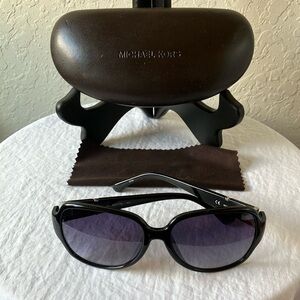 MICHAEL Michael Kors: Grayson (M2777S) Black sunglasses- brown case & cloth